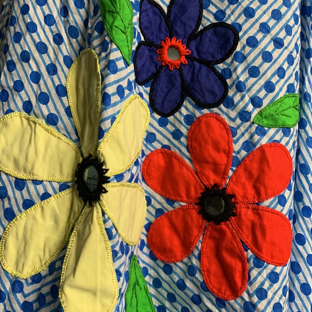 Roxana handcrafted stunning piece With embroidery , this is a very  long skirt - Picture 2 of 5